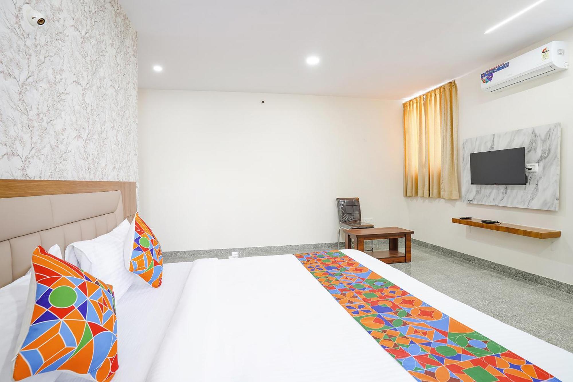 Fabhotel Platinum Palace - Nr Magadi Main Road Бангалор Экстерьер фото