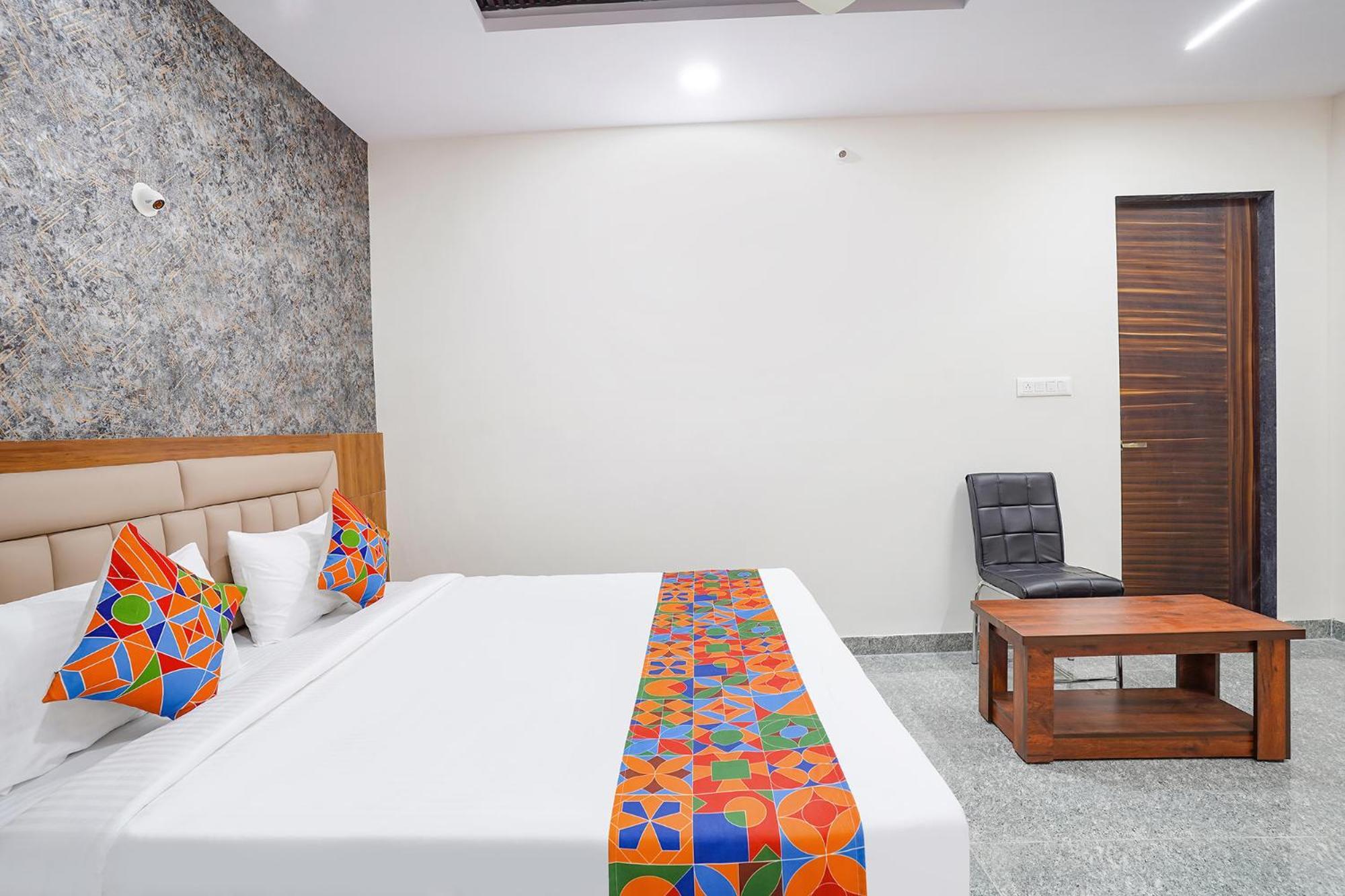 Fabhotel Platinum Palace - Nr Magadi Main Road Бангалор Экстерьер фото
