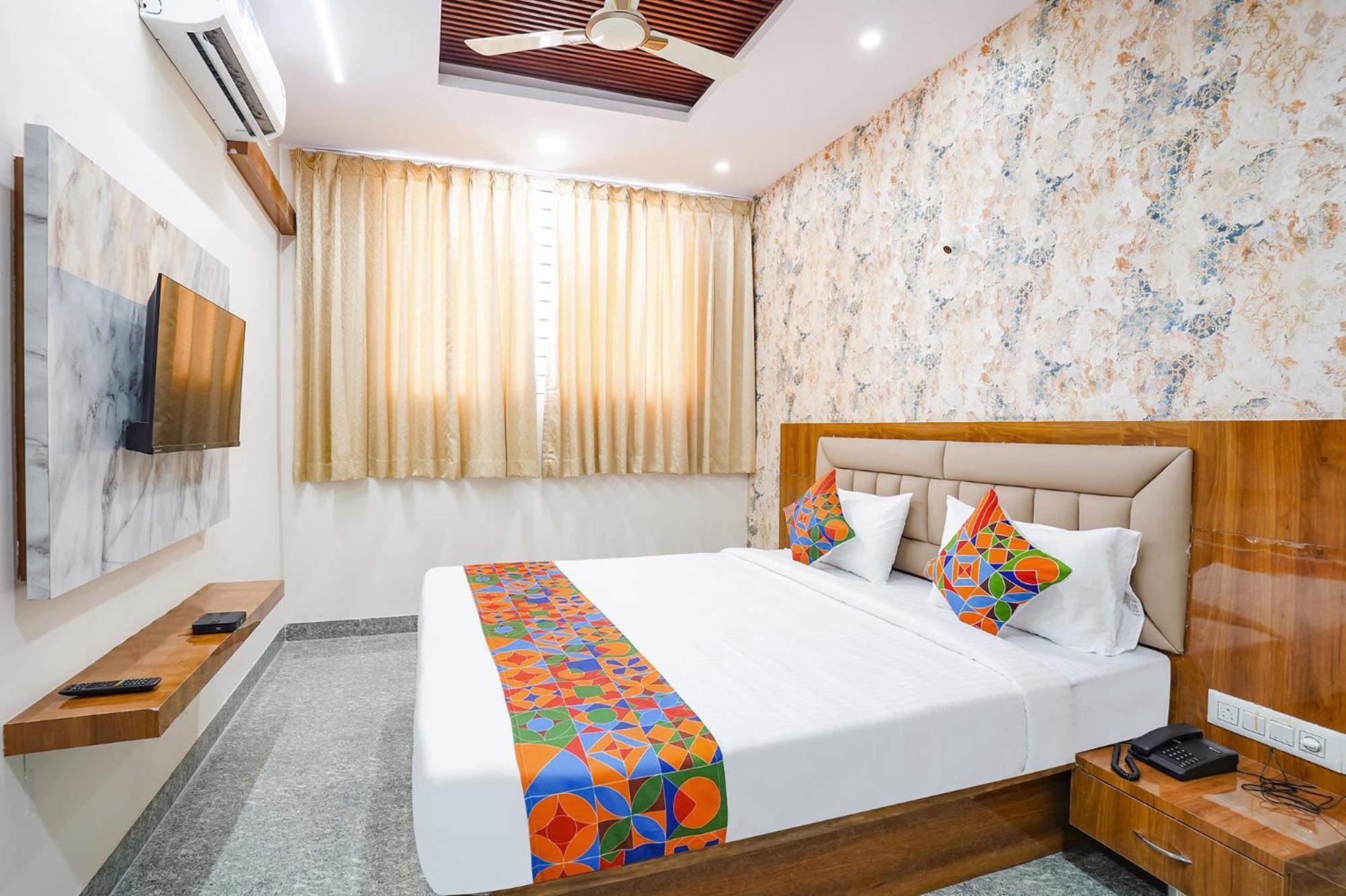 Fabhotel Platinum Palace - Nr Magadi Main Road Бангалор Экстерьер фото