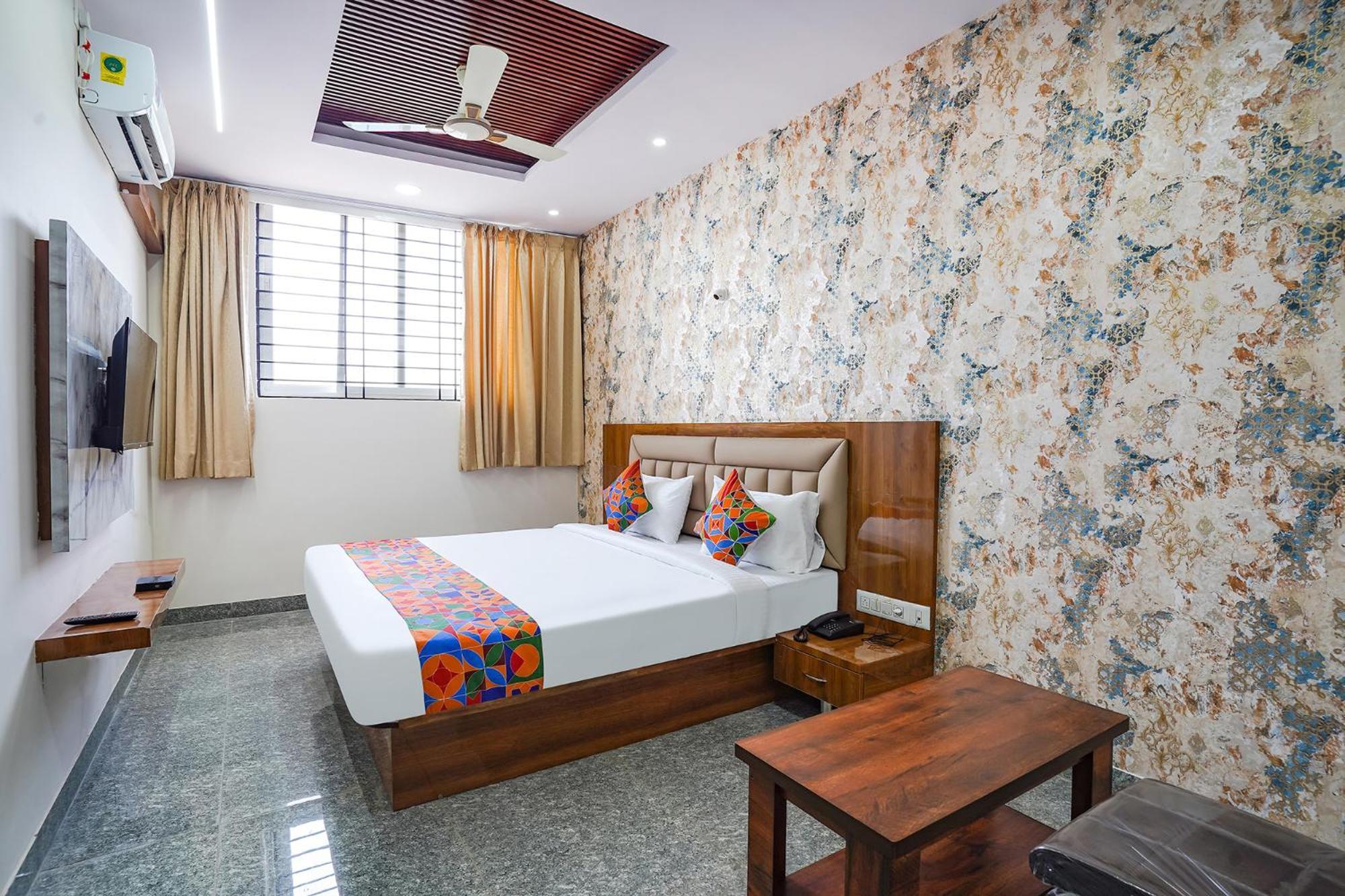 Fabhotel Platinum Palace - Nr Magadi Main Road Бангалор Экстерьер фото