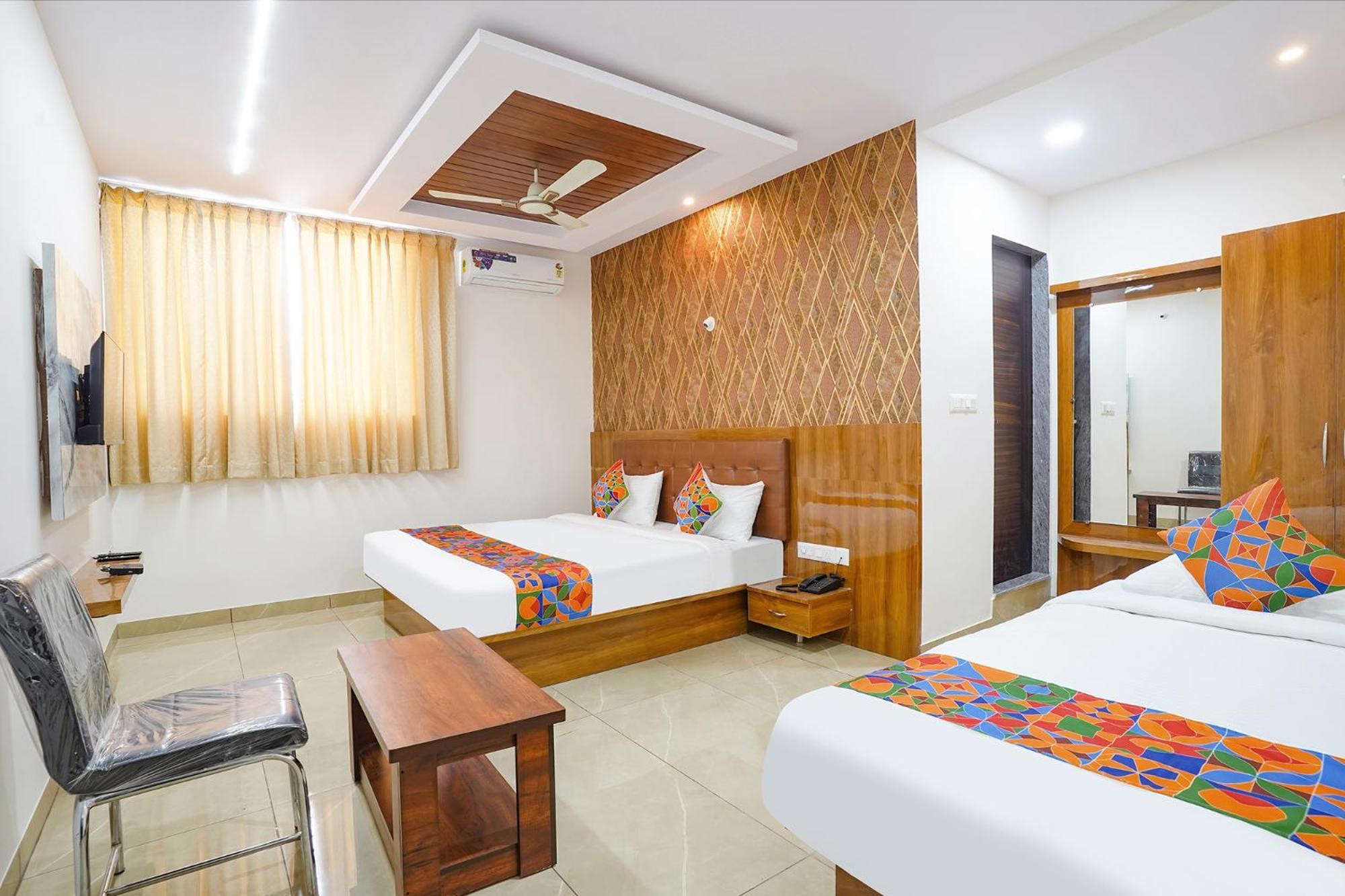 Fabhotel Platinum Palace - Nr Magadi Main Road Бангалор Экстерьер фото