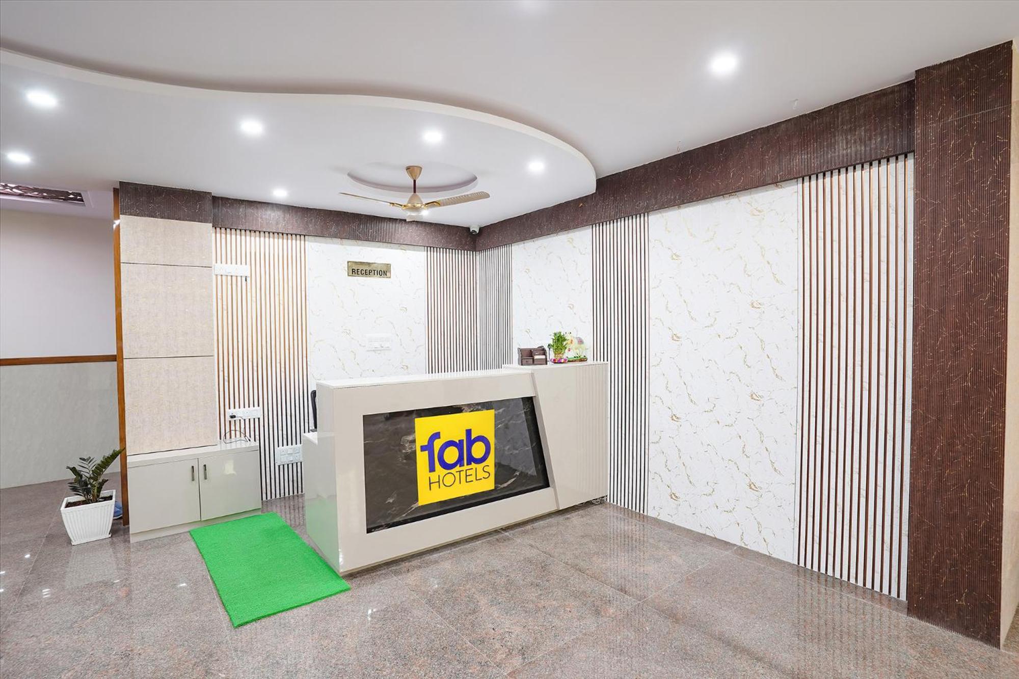 Fabhotel Platinum Palace - Nr Magadi Main Road Бангалор Экстерьер фото