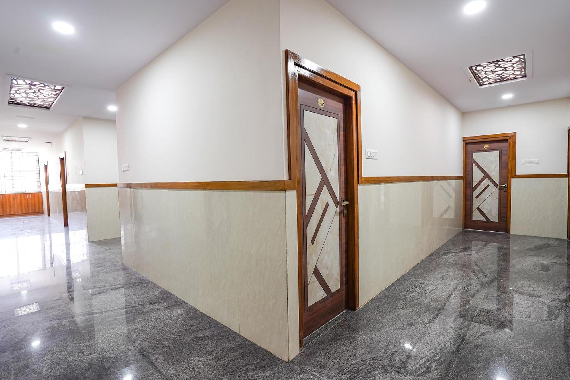 Fabhotel Platinum Palace - Nr Magadi Main Road Бангалор Экстерьер фото