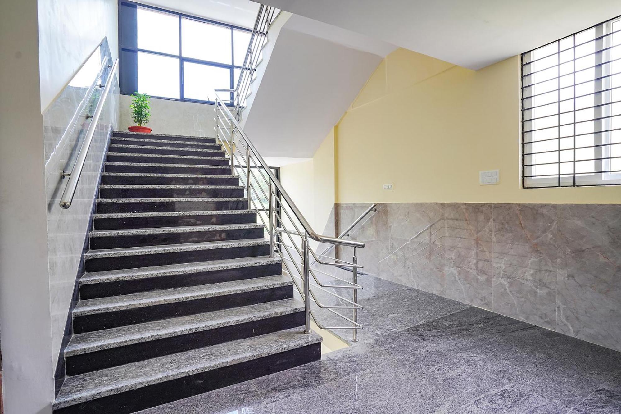 Fabhotel Platinum Palace - Nr Magadi Main Road Бангалор Экстерьер фото