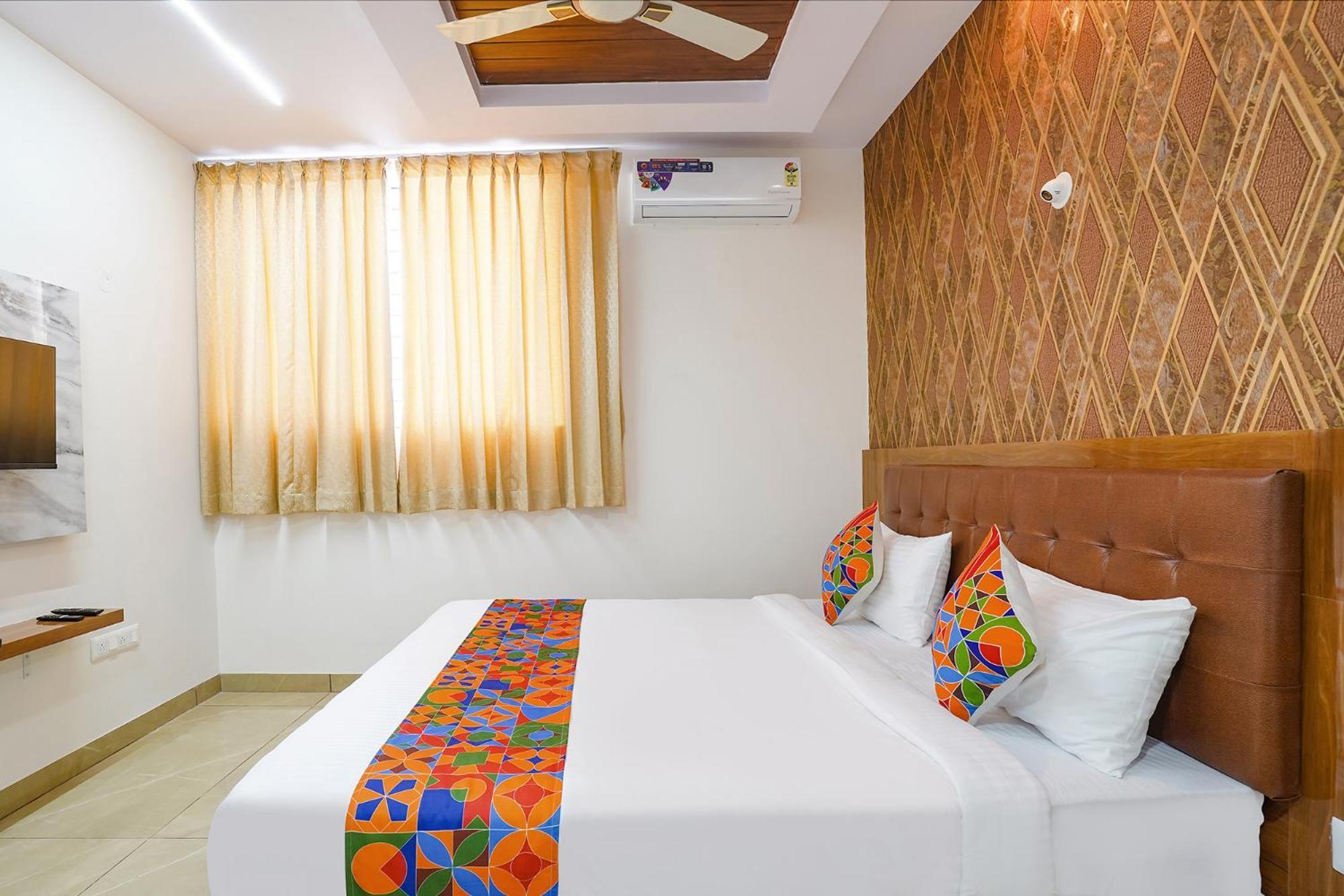 Fabhotel Platinum Palace - Nr Magadi Main Road Бангалор Экстерьер фото